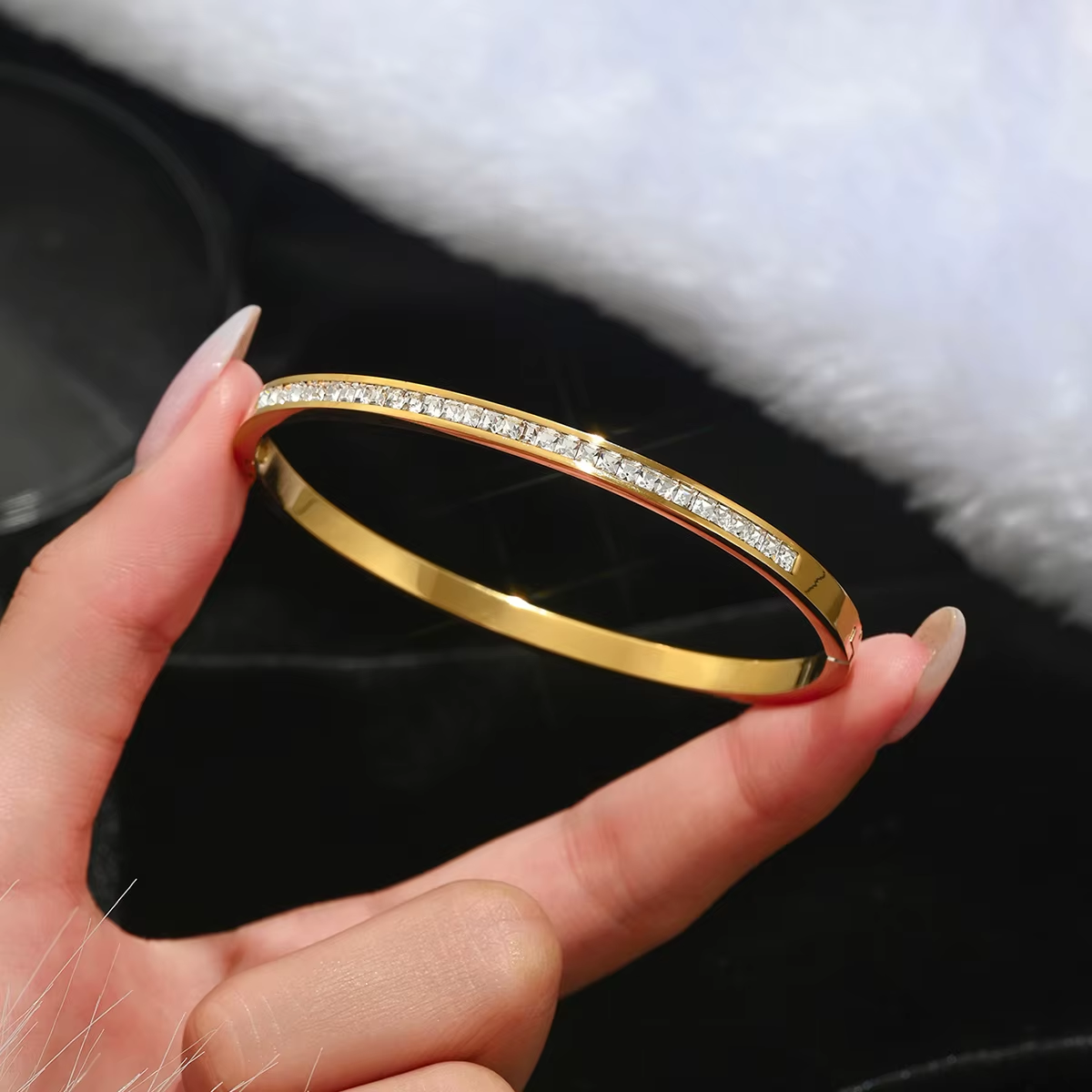 Shiny Zircon Bracelet