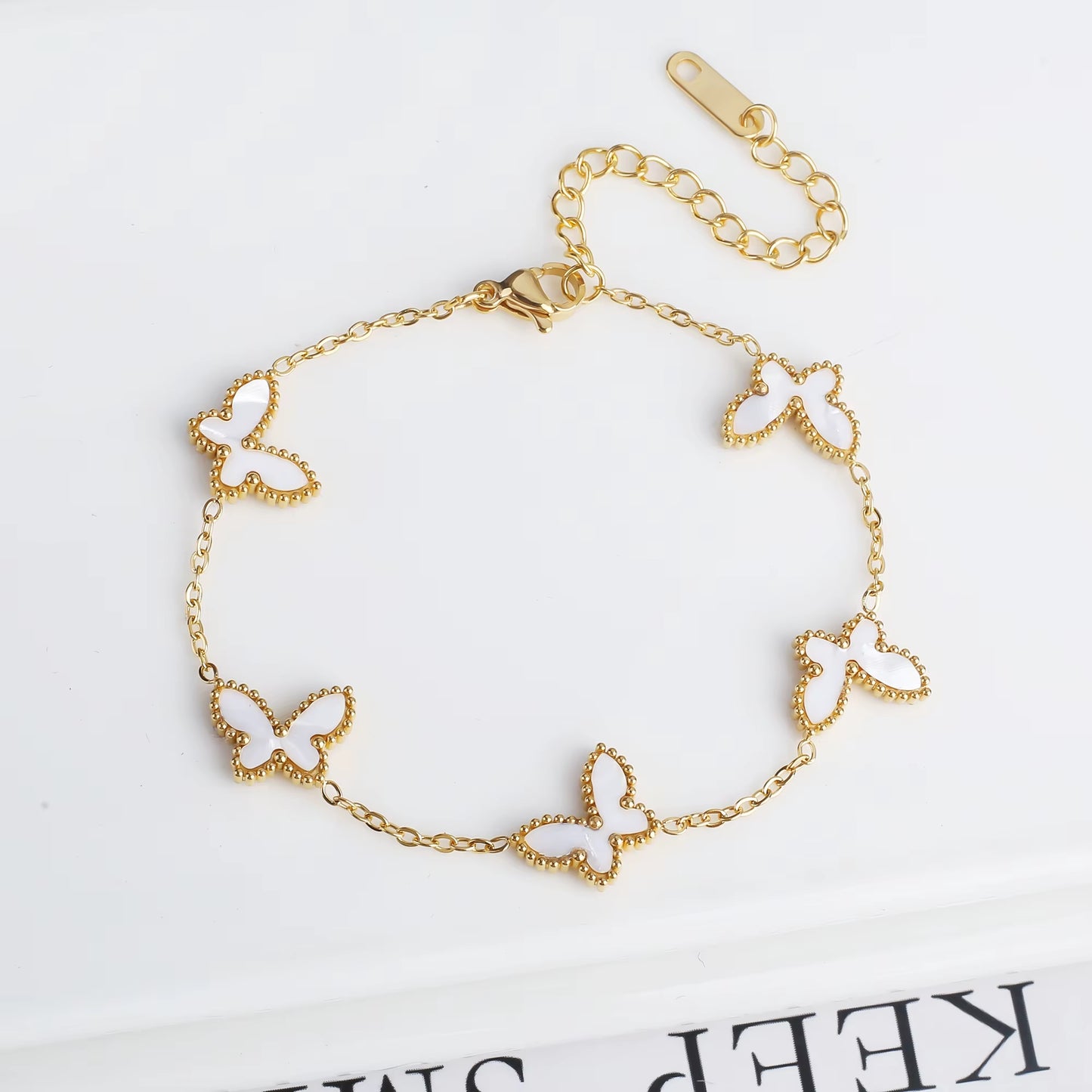 Hot Sale Luxury Stainless Steel Insect Butterfly Bracelet Simple for Woman Casual Holiday Party Jewelry Accessories Clover