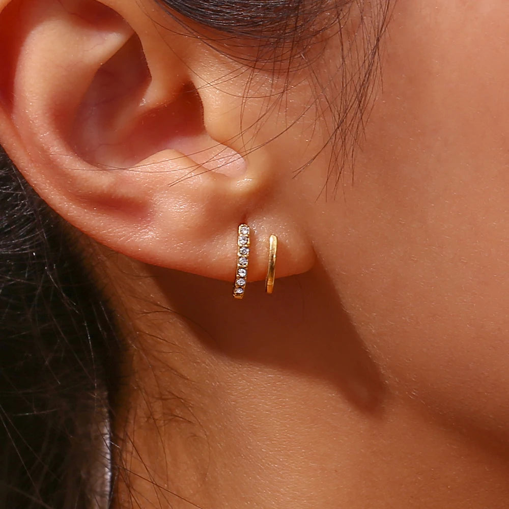 2024 New Crystal Paved Double Layer Hollow Huggie Earrings for Ladies Small Gold Plated Stainless Steel Stud Earrings
